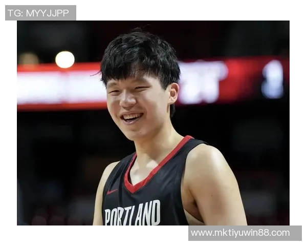 比卢普斯称赞杨瀚森适应能力强但仍需继续努力提升语言和文化素养 比卢普斯称赞杨瀚森适应能力强但仍需继续努力提升语言和文化素养