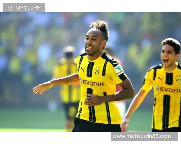 多特蒙德回顾曾效力的西班牙球员梅里诺与巴尔特拉的精彩瞬间