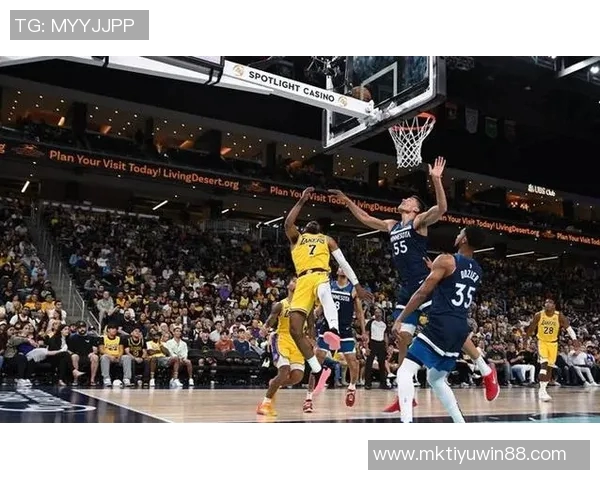 无球詹姆斯助力快船五小阵容湖人三核新角色分工效果惊人