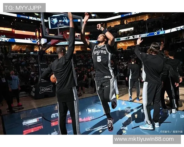 卢卡高难度投篮成常态马刺为何在灰熊面前败下阵来